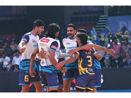 PVL 2025 Season 4 (Match 30): Kochi Blue Spikers clinch Kerala derby with commanding 3-1 victory over Calicut Heroes | PVL 2025 Season 4 (Match 30): Kochi Blue Spikers clinch Kerala derby with commanding 3-1 victory over Calicut Heroes PVL 2025 Season 4 (Match 30): Kochi Blue Spikers clinch Kerala derby with commanding 3-1 victory over Calicut Heroes | PVL 2025 Season 4 (Match 30): Kochi Blue Spikers clinch Kerala derby with commanding 3-1 victory over Calicut Heroes