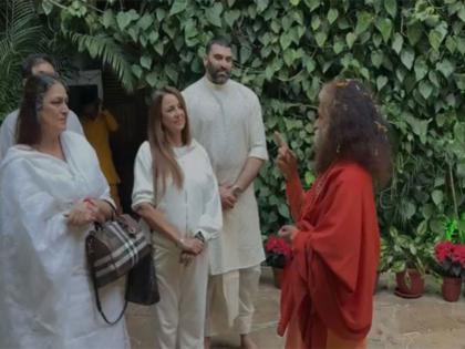 Nikitin Dheer visits Parmath Niketan Ashram with family in Rishikesh, offers peace prayer for late father Pankaj Dheer | Nikitin Dheer visits Parmath Niketan Ashram with family in Rishikesh, offers peace prayer for late father Pankaj Dheer Nikitin Dheer visits Parmath Niketan Ashram with family in Rishikesh, offers peace prayer for late father Pankaj Dheer | Nikitin Dheer visits Parmath Niketan Ashram with family in Rishikesh, offers peace prayer for late father Pankaj Dheer