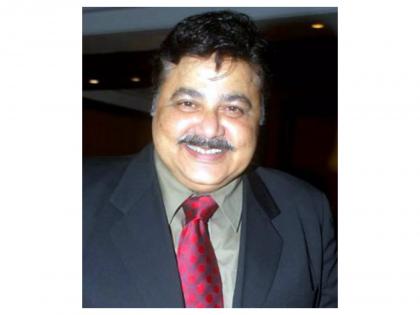 Satish Shah's demise: Karan Johar, Farah Khan, Johny Lever, more B-town celebrities mourn loss of veteran actor | Satish Shah's demise: Karan Johar, Farah Khan, Johny Lever, more B-town celebrities mourn loss of veteran actor Satish Shah's demise: Karan Johar, Farah Khan, Johny Lever, more B-town celebrities mourn loss of veteran actor | Satish Shah's demise: Karan Johar, Farah Khan, Johny Lever, more B-town celebrities mourn loss of veteran actor