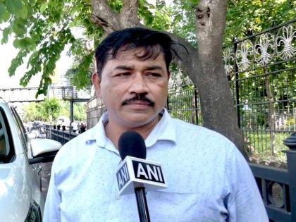 "Kal lunch karte samaye hua tha...," says Satish Shah's manager as he recounts final moments of late actor | "Kal lunch karte samaye hua tha...," says Satish Shah's manager as he recounts final moments of late actor "Kal lunch karte samaye hua tha...," says Satish Shah's manager as he recounts final moments of late actor | "Kal lunch karte samaye hua tha...," says Satish Shah's manager as he recounts final moments of late actor