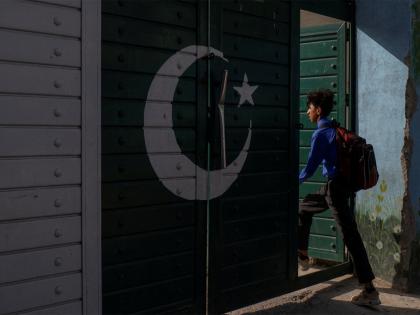 Pakistan: Karachi Secondary Education Board faces backlash over Class IX results; students left without mark sheets amid E-marking failure | Pakistan: Karachi Secondary Education Board faces backlash over Class IX results; students left without mark sheets amid E-marking failure Pakistan: Karachi Secondary Education Board faces backlash over Class IX results; students left without mark sheets amid E-marking failure | Pakistan: Karachi Secondary Education Board faces backlash over Class IX results; students left without mark sheets amid E-marking failure