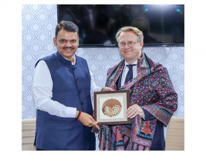 Maharashtra: CM holds talks with Netherlands Minister of Infra on areas for partnership | Maharashtra: CM holds talks with Netherlands Minister of Infra on areas for partnership Maharashtra: CM holds talks with Netherlands Minister of Infra on areas for partnership | Maharashtra: CM holds talks with Netherlands Minister of Infra on areas for partnership