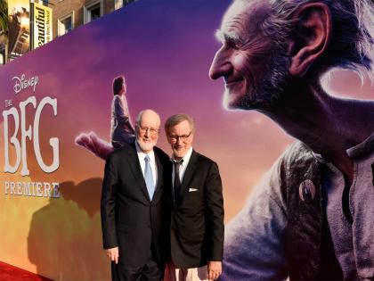 John Williams comes on board for Steven Spielberg's UFO movie | John Williams comes on board for Steven Spielberg's UFO movie John Williams comes on board for Steven Spielberg's UFO movie | John Williams comes on board for Steven Spielberg's UFO movie