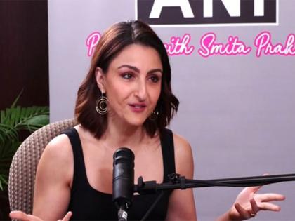 "Kunal, Kareena are most entertaining": Soha Ali Khan offers peek into family dinner scenes among "bunch of actors" | "Kunal, Kareena are most entertaining": Soha Ali Khan offers peek into family dinner scenes among "bunch of actors" "Kunal, Kareena are most entertaining": Soha Ali Khan offers peek into family dinner scenes among "bunch of actors" | "Kunal, Kareena are most entertaining": Soha Ali Khan offers peek into family dinner scenes among "bunch of actors"
