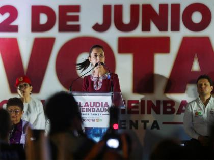 Mexico President presses charges againt harasser | Mexico President presses charges againt harasser Mexico President presses charges againt harasser | Mexico President presses charges againt harasser