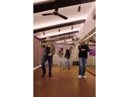 OG 'Boogie Woogie' gang dances to '3 Shaukk' with Meezaan Jafri | OG 'Boogie Woogie' gang dances to '3 Shaukk' with Meezaan Jafri OG 'Boogie Woogie' gang dances to '3 Shaukk' with Meezaan Jafri | OG 'Boogie Woogie' gang dances to '3 Shaukk' with Meezaan Jafri