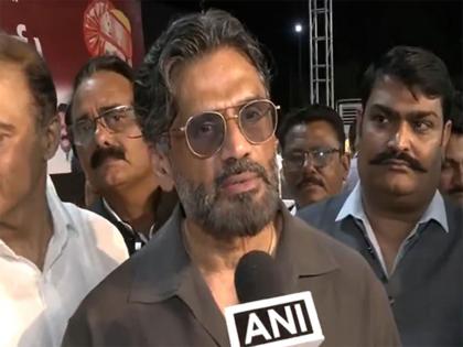 Suniel Shetty attends BSF motorcycle rally curtain raiser in Jammu, calls it "huge honour" | Suniel Shetty attends BSF motorcycle rally curtain raiser in Jammu, calls it "huge honour"