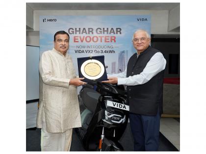 Nitin Gadkari unveils Hero MotoCorp's new VIDA Evooter | Nitin Gadkari unveils Hero MotoCorp's new VIDA Evooter Nitin Gadkari unveils Hero MotoCorp's new VIDA Evooter | Nitin Gadkari unveils Hero MotoCorp's new VIDA Evooter