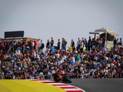 Bezzecchi pulls clear to beat Marquez and Acosta in Portimao | Bezzecchi pulls clear to beat Marquez and Acosta in Portimao