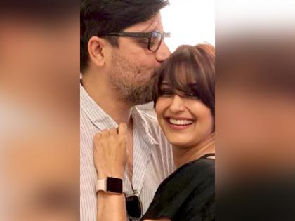 Sonali Bendre shares her romantic moments with husband Goldie Behl on wedding anniversary | Sonali Bendre shares her romantic moments with husband Goldie Behl on wedding anniversary Sonali Bendre shares her romantic moments with husband Goldie Behl on wedding anniversary | Sonali Bendre shares her romantic moments with husband Goldie Behl on wedding anniversary