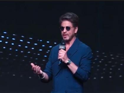 "Main Eid Ka Chand Sa Hogaya Hu..": SRK makes charming presence at Mumbai event, delivers sweet shayari | "Main Eid Ka Chand Sa Hogaya Hu..": SRK makes charming presence at Mumbai event, delivers sweet shayari "Main Eid Ka Chand Sa Hogaya Hu..": SRK makes charming presence at Mumbai event, delivers sweet shayari | "Main Eid Ka Chand Sa Hogaya Hu..": SRK makes charming presence at Mumbai event, delivers sweet shayari