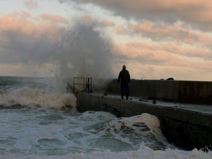 Portugal put on high alert as storm Claudia moves towards UK | Portugal put on high alert as storm Claudia moves towards UK Portugal put on high alert as storm Claudia moves towards UK | Portugal put on high alert as storm Claudia moves towards UK