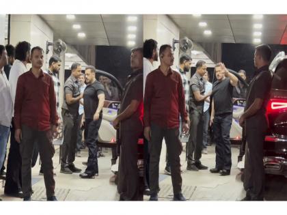 Salman khan attends parents Salim, Salma's 61st wedding anniversary | Salman khan attends parents Salim, Salma's 61st wedding anniversary Salman khan attends parents Salim, Salma's 61st wedding anniversary | Salman khan attends parents Salim, Salma's 61st wedding anniversary