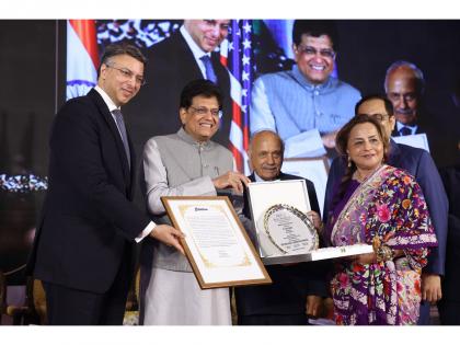 Dr. Bina Modi Felicitated with "Woman Icon of the Year" Award by Mr Piyush Goyal, Hon'ble Minister for Commerce and Industry, Government of India | Dr. Bina Modi Felicitated with "Woman Icon of the Year" Award by Mr Piyush Goyal, Hon'ble Minister for Commerce and Industry, Government of India Dr. Bina Modi Felicitated with "Woman Icon of the Year" Award by Mr Piyush Goyal, Hon'ble Minister for Commerce and Industry, Government of India | Dr. Bina Modi Felicitated with "Woman Icon of the Year" Award by Mr Piyush Goyal, Hon'ble Minister for Commerce and Industry, Government of India