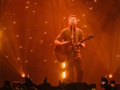 Passenger croons his soulful songs as he kick-starts his India tour | Passenger croons his soulful songs as he kick-starts his India tour Passenger croons his soulful songs as he kick-starts his India tour | Passenger croons his soulful songs as he kick-starts his India tour