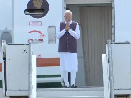 Prime Minister Narendra Modi arrives in South Africa to attend G20 Leaders' Summit | Prime Minister Narendra Modi arrives in South Africa to attend G20 Leaders' Summit Prime Minister Narendra Modi arrives in South Africa to attend G20 Leaders' Summit | Prime Minister Narendra Modi arrives in South Africa to attend G20 Leaders' Summit