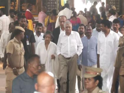Former Sri Lankan President Ranil Wickremesinghe visits Meenakshi Amman Temple in Madurai | Former Sri Lankan President Ranil Wickremesinghe visits Meenakshi Amman Temple in Madurai