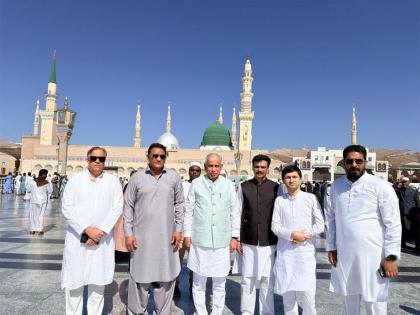 Last rites of Madinah bus accident victims performed in the presence of Andhra Pradesh Governor S Abdul Nazeer | Last rites of Madinah bus accident victims performed in the presence of Andhra Pradesh Governor S Abdul Nazeer