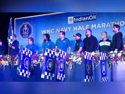 Riteish Deshmukh, Suniel Shetty flag off Western Naval Command's Half Marathon 2025 in Mumbai | Riteish Deshmukh, Suniel Shetty flag off Western Naval Command's Half Marathon 2025 in Mumbai