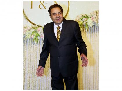 Anil Kapoor, Sanjay Dutt, other celebs mourn demise of legendary actor Dharmendra | Anil Kapoor, Sanjay Dutt, other celebs mourn demise of legendary actor Dharmendra