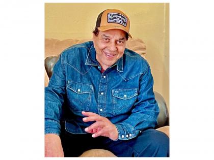 From 'Aya Sawan Jhoom Ke' to 'Sholay': Revisit iconic films of Bollywood's timeless star Dharmendra | From 'Aya Sawan Jhoom Ke' to 'Sholay': Revisit iconic films of Bollywood's timeless star Dharmendra