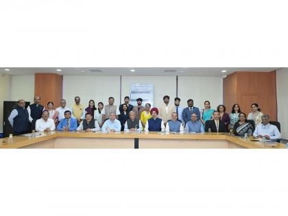 Alumnus Bikram Singh Bedi Felicitates Young Entrepreneurs at MAHE 33rd Convocation | Alumnus Bikram Singh Bedi Felicitates Young Entrepreneurs at MAHE 33rd Convocation