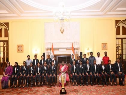 Indian Blind Women's cricket team, winners of first-ever T20 World Cup, call on President Droupadi Murmu | Indian Blind Women's cricket team, winners of first-ever T20 World Cup, call on President Droupadi Murmu