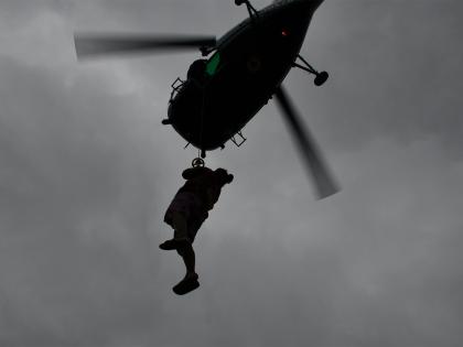 Indian helicopters carry out rescue operations in Sri Lanka | Indian helicopters carry out rescue operations in Sri Lanka