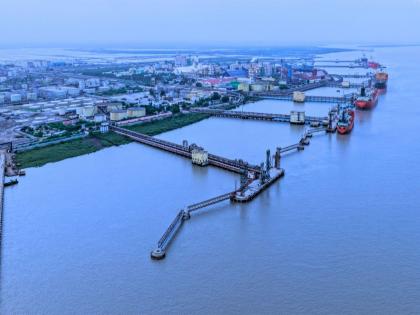 DPA Kandla sets new benchmarks in cargo handling with 15 LPG tankers and 2,70,551 MT | DPA Kandla sets new benchmarks in cargo handling with 15 LPG tankers and 2,70,551 MT