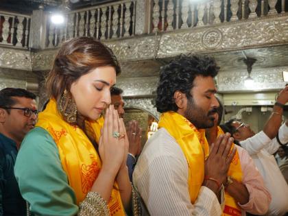 Tere Ishk Mein: Kriti Sanon, Dhanush offer prayers at Pune's Dagdusheth Ganpati Temple | Tere Ishk Mein: Kriti Sanon, Dhanush offer prayers at Pune's Dagdusheth Ganpati Temple