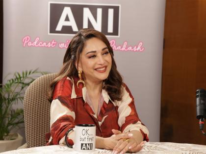 "Both Aishwarya and I were like 'Oh My God'...": Madhuri recalls shooting for 'Dola Re Dola' from 'Devdas' in heavy costumes | "Both Aishwarya and I were like 'Oh My God'...": Madhuri recalls shooting for 'Dola Re Dola' from 'Devdas' in heavy costumes "Both Aishwarya and I were like 'Oh My God'...": Madhuri recalls shooting for 'Dola Re Dola' from 'Devdas' in heavy costumes | "Both Aishwarya and I were like 'Oh My God'...": Madhuri recalls shooting for 'Dola Re Dola' from 'Devdas' in heavy costumes
