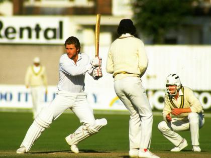 Ex-English batter Robin Smith dies at age of 62 | Ex-English batter Robin Smith dies at age of 62