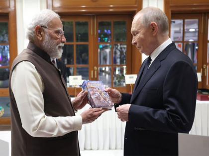 "Inspiration for millions": PM Modi gifts Russian edition of Bhagvad Gita to Putin | "Inspiration for millions": PM Modi gifts Russian edition of Bhagvad Gita to Putin