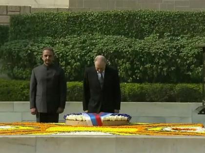 From Moscow to Rajghat: Russian President Putin honours Mahatma Gandhi ahead of India-Russia Summit | From Moscow to Rajghat: Russian President Putin honours Mahatma Gandhi ahead of India-Russia Summit