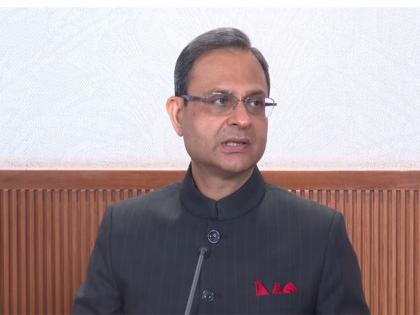 RBI to study SEBI proposal on banks' foray into non-Agri derivatives: Governor Malhotra | RBI to study SEBI proposal on banks' foray into non-Agri derivatives: Governor Malhotra