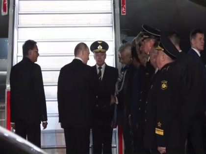 Putin departs for Russia after state visit, EAM sees him off | Putin departs for Russia after state visit, EAM sees him off Putin departs for Russia after state visit, EAM sees him off | Putin departs for Russia after state visit, EAM sees him off