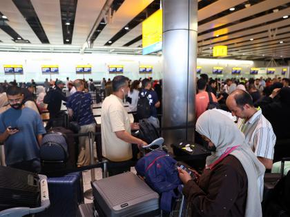 UK: Cops probe pepper spray 'assault' at Heathrow Airport | UK: Cops probe pepper spray 'assault' at Heathrow Airport UK: Cops probe pepper spray 'assault' at Heathrow Airport | UK: Cops probe pepper spray 'assault' at Heathrow Airport