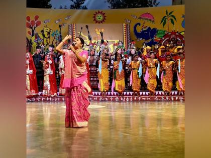 Malini Awasthi mesmerises audience with her performance at cultural festival 'Deshaj' in Lucknow | Malini Awasthi mesmerises audience with her performance at cultural festival 'Deshaj' in Lucknow