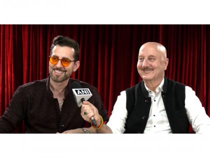 "A country where people are naturally positive": Stand-up comedian Max Amini hails India during masterclass with Anupam Kher | "A country where people are naturally positive": Stand-up comedian Max Amini hails India during masterclass with Anupam Kher