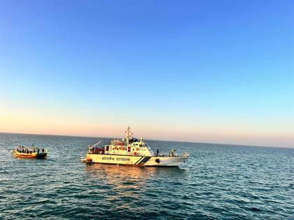 11 Pakistani fishermen held after entering Indian waters in Gujarat | 11 Pakistani fishermen held after entering Indian waters in Gujarat 11 Pakistani fishermen held after entering Indian waters in Gujarat | 11 Pakistani fishermen held after entering Indian waters in Gujarat