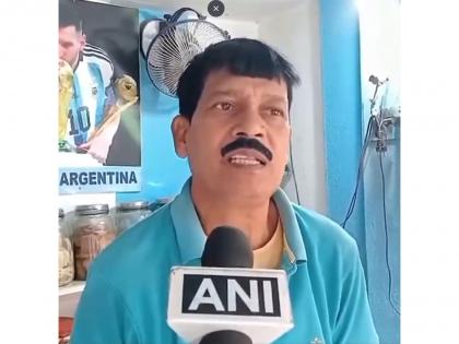 Ichapur tea seller paints house in Argentina colours, set to meet Messi in Kolkata | Ichapur tea seller paints house in Argentina colours, set to meet Messi in Kolkata Ichapur tea seller paints house in Argentina colours, set to meet Messi in Kolkata | Ichapur tea seller paints house in Argentina colours, set to meet Messi in Kolkata