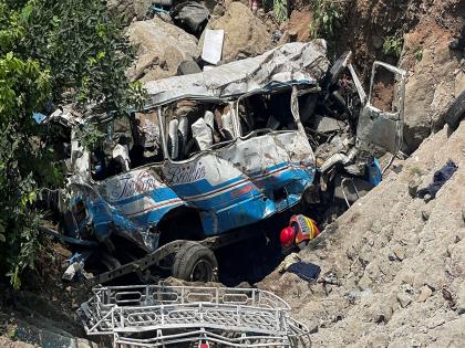 Lahore-Multan bus-trailer collision leaves hostess dead, injures 14 | Lahore-Multan bus-trailer collision leaves hostess dead, injures 14 Lahore-Multan bus-trailer collision leaves hostess dead, injures 14 | Lahore-Multan bus-trailer collision leaves hostess dead, injures 14