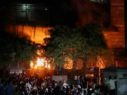 25 journos rescued as blaze of activist's death engulfs Bangladesh | 25 journos rescued as blaze of activist's death engulfs Bangladesh 25 journos rescued as blaze of activist's death engulfs Bangladesh | 25 journos rescued as blaze of activist's death engulfs Bangladesh