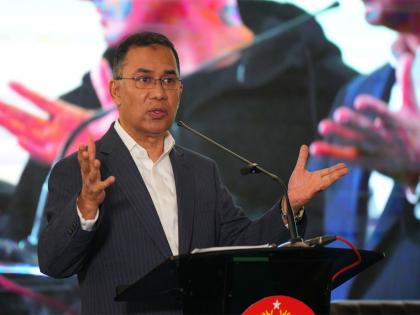 As Bangladesh simmers after violent riot, former PM Khaleed Zia's son to return home on Dec 25 | As Bangladesh simmers after violent riot, former PM Khaleed Zia's son to return home on Dec 25 As Bangladesh simmers after violent riot, former PM Khaleed Zia's son to return home on Dec 25 | As Bangladesh simmers after violent riot, former PM Khaleed Zia's son to return home on Dec 25