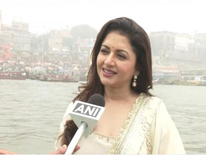 Bhagyashree visits Kashi Vishwanath Temple, says she can't stay away from Varanasi | Bhagyashree visits Kashi Vishwanath Temple, says she can't stay away from Varanasi Bhagyashree visits Kashi Vishwanath Temple, says she can't stay away from Varanasi | Bhagyashree visits Kashi Vishwanath Temple, says she can't stay away from Varanasi