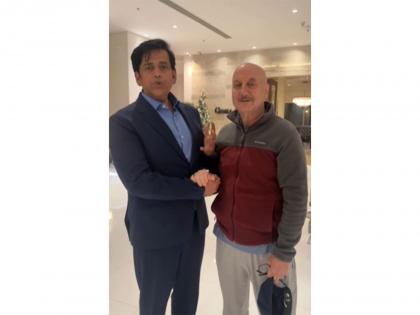 Worked together long time back: Anupam Kher on reuniting with Ravi Kishan for Khosla Ka Ghosla 2 | Worked together long time back: Anupam Kher on reuniting with Ravi Kishan for Khosla Ka Ghosla 2 Worked together long time back: Anupam Kher on reuniting with Ravi Kishan for Khosla Ka Ghosla 2 | Worked together long time back: Anupam Kher on reuniting with Ravi Kishan for Khosla Ka Ghosla 2