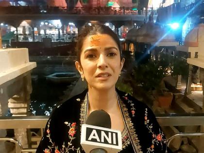 "There cannot be better start to New Year": Nimrat Kaur offers prayers at Mahakaleshwar Temple in Ujjain | "There cannot be better start to New Year": Nimrat Kaur offers prayers at Mahakaleshwar Temple in Ujjain "There cannot be better start to New Year": Nimrat Kaur offers prayers at Mahakaleshwar Temple in Ujjain | "There cannot be better start to New Year": Nimrat Kaur offers prayers at Mahakaleshwar Temple in Ujjain