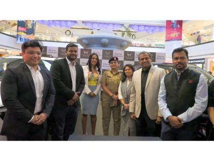 Grand Launch of Mahindra 'EV 9X' and 'XUV 7XO' at Seawoods Mall; Bollywood Actress Kashmera Shah Graces the Event | Grand Launch of Mahindra 'EV 9X' and 'XUV 7XO' at Seawoods Mall; Bollywood Actress Kashmera Shah Graces the Event Grand Launch of Mahindra 'EV 9X' and 'XUV 7XO' at Seawoods Mall; Bollywood Actress Kashmera Shah Graces the Event | Grand Launch of Mahindra 'EV 9X' and 'XUV 7XO' at Seawoods Mall; Bollywood Actress Kashmera Shah Graces the Event