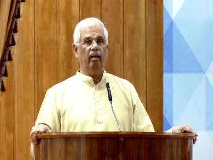 Kerala Governor asked State Govt to remove "half-truths" from policy address, which it accepted: Lok Bhavan | Kerala Governor asked State Govt to remove "half-truths" from policy address, which it accepted: Lok Bhavan Kerala Governor asked State Govt to remove "half-truths" from policy address, which it accepted: Lok Bhavan | Kerala Governor asked State Govt to remove "half-truths" from policy address, which it accepted: Lok Bhavan
