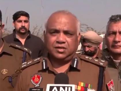 Wanted criminal injured while firing at cops during arrest in Amritsar | Wanted criminal injured while firing at cops during arrest in Amritsar Wanted criminal injured while firing at cops during arrest in Amritsar | Wanted criminal injured while firing at cops during arrest in Amritsar